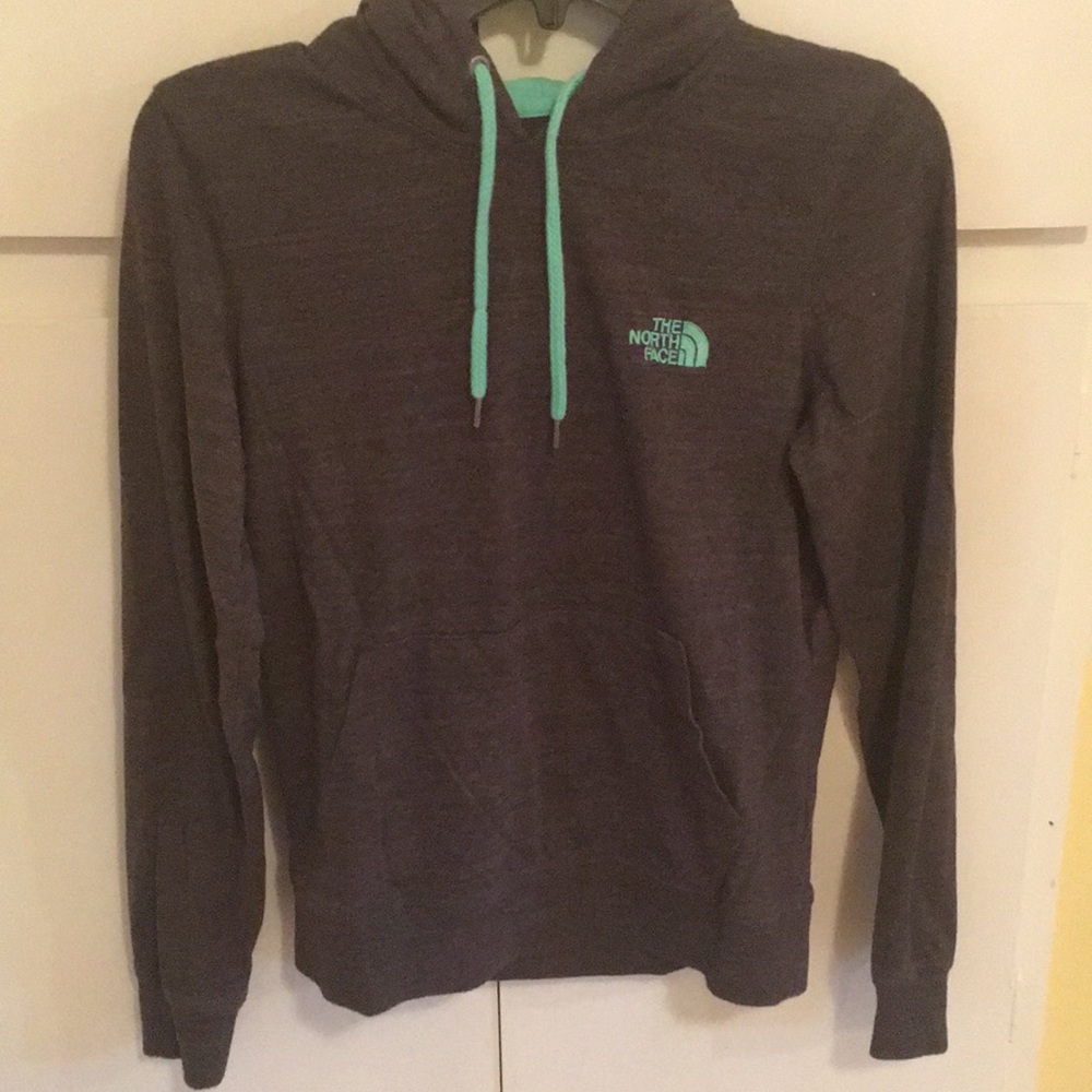 The north face hoodie!! 💕